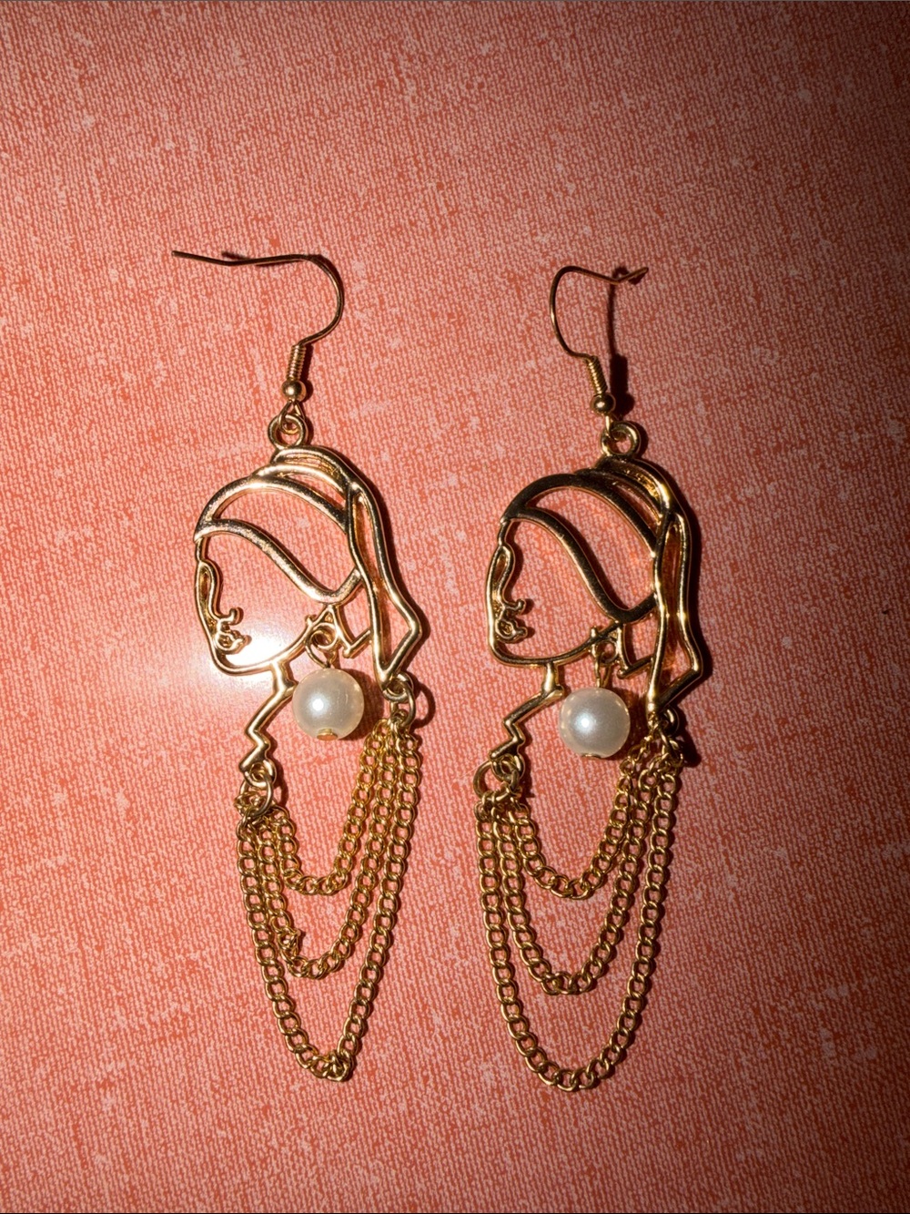 Gold Women Profile Drop Earrings with Pearl Accent